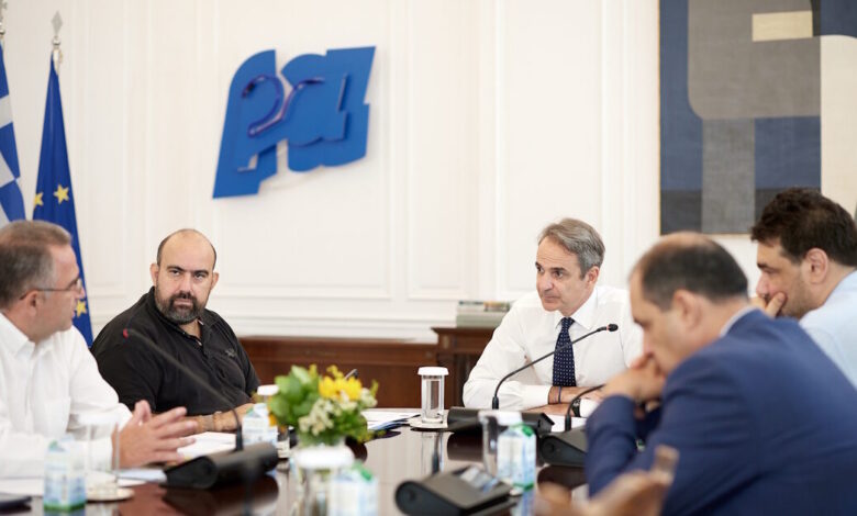 Μοντέλο-βόρειας-Εύβοιας-για-τα-Κύθηρα-μετά-την-πυρκαγιά-αποφασίστηκε-στη-συνάντηση-Μητσοτάκη-με-τον-δήμαρχο
