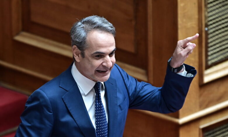 Μητσοτάκης-σε-Ανδρουλάκη:-Είστε-πάντα-εκνευρισμένος,-αλλά-σήμερα-κοκκινίσατε-–-Παρουσιάζεστε-ως-ένα-κακέκτυπο-του-’80-χωρίς-το-χάρισμα-του-Ανδρέα-Παπανδρέου