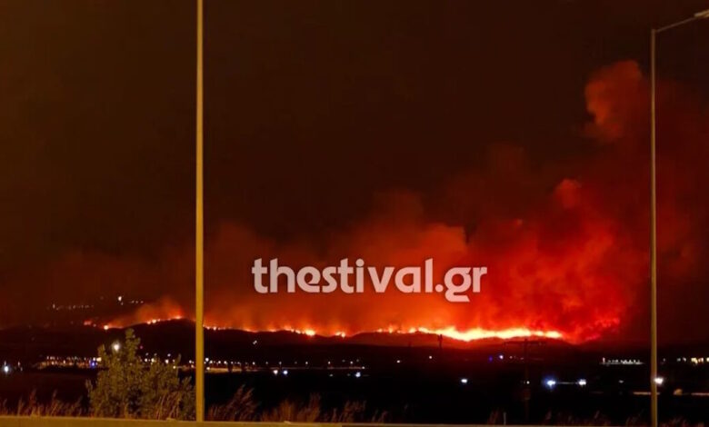 Μεγαλώνει-το-μέτωπο-της-φωτιάς-στην-Άσσηρο-Θεσσαλονίκης-–-Ενισχύθηκαν-οι-πυροσβεστικές-δυνάμεις
