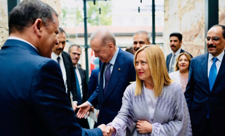 Μελόνι,-Ερντογάν-και-Ντμπεϊμπά-συμφώνησαν-στην-ύπαρξη-σχεδίων-δράσης-για-την-αντιμετώπιση-των-μεταναστευτικών-ροών