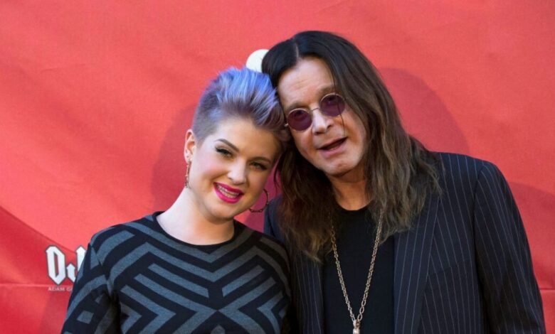 kelly-osbourne:-Η-ροκ-ωδή-στον-πατέρα-της-ozzy-osbourne-δυο-ημέρες-μετά-την-κηδεία-του