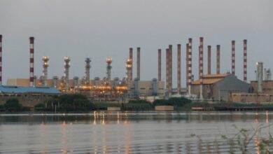 «Σιωπηρή»-άνοδος-των-τιμών-του-πετρελαίου-υπό-την-απειλή-κυρώσεων-Τραμπ-στη-Ρωσία
