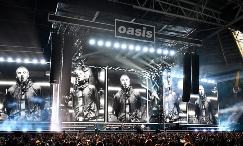 oasis:-Από-τα-50-μέτρα-έπεσε-στο-κενό-και-σκοτώθηκε-ο-40χρονος-θαυμαστής-τους-–-Σοκαρισμένα-τα-μέλη-του-συγκροτήματος