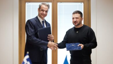 Τηλεφωνική-επικοινωνία-Μητσοτάκη-–-Ζελένσκι:-Στο-επίκεντρο-η-αεροπορική-άμυνα-και-η-ανάκαμψη-της-Ουκρανίας