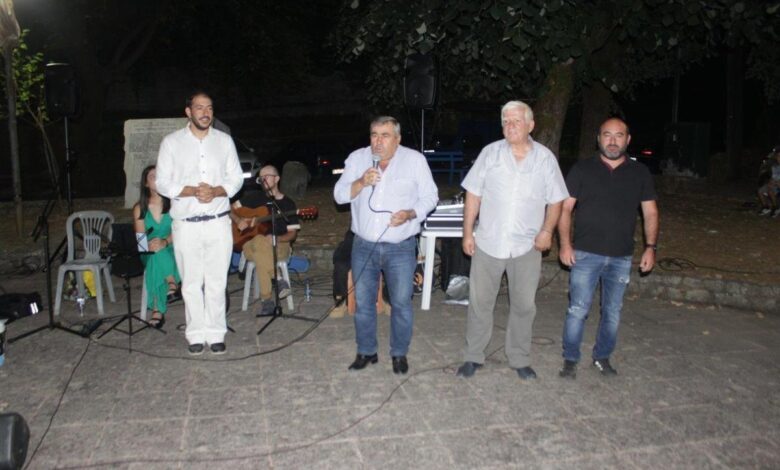Λαϊκή-βραδιά-στη-Φιλύρα-με-ζωντανή-μουσική-και-μεγάλη-συμμετοχή