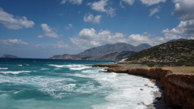 Καιρός:-Εκρηκτικό-κοκτέιλ-με-40αρια-και-θυελλώδεις-ανέμους-έως-8-μποφόρ-–-Αυξημένος-ο-κίνδυνος-πυρκαγιάς-και-την-Κυριακή