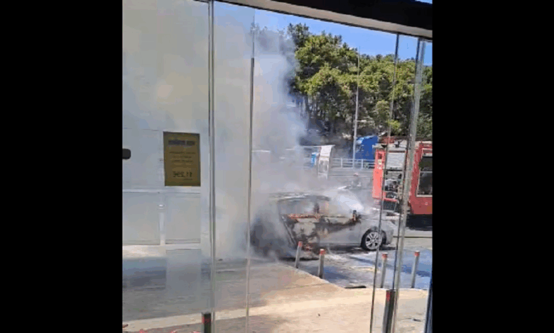 Ρέθυμνο:-Βίντεο-ντοκουμέντο-από-τη-στιγμή-που-αυτοκίνητο-τυλίγεται-στις-φλόγες-στον-κόμβο-Ατσιποπούλου