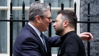 Στην-Ντάουνινγκ-Στριτ-σήμερα-ο-Ζελένσκι-Στο-κόκκινο-οι-επαφές-για-το-ραντεβού-στην-Αλάσκα
