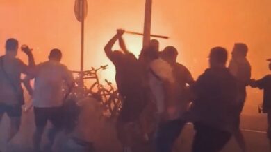 Βίαιες-συγκρούσεις-διαδηλωτών-και-υποστηρικτών-της-κυβέρνησης-σε-όλη-τη-Σερβία