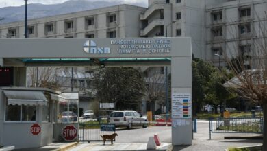 Πάτρα:-Αποσωληνώθηκε-η-14χρονη-από-την-Κεφαλονιά-–-Ζήτησε-να-αγκαλιάσει-τους-γιατρούς-που-την-έσωσαν