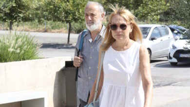 Σοφία-Σεϊρλή:-Συγκίνηση-στο-τελευταίο-αντίο-στο-αποτεφρωτήριο-Ριτσώνας-–-Στέλιος-Μάινας,-Γιώργος-Καραμίχος-ήταν-εκεί