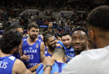Γιάννης-Αντετοκούνμπο:-Η-αντίδραση-του-Λαρεντζάκη-στη-σφαλιάρα-του-«greek-freak»-και-τα-γέλια-του-Παπανικολάου