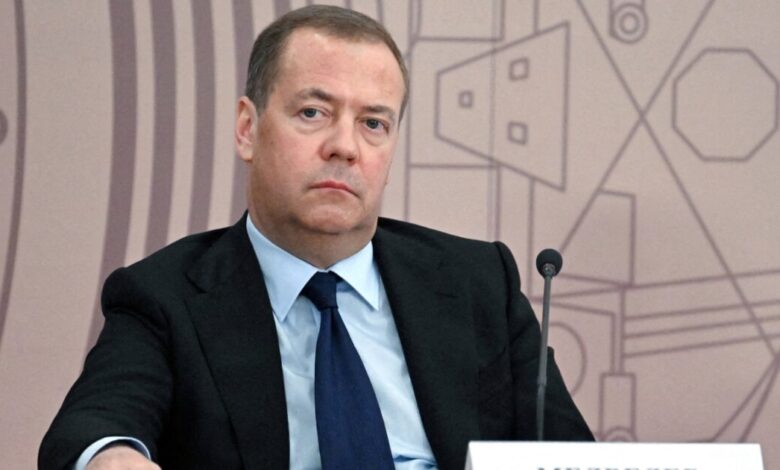 Μεντβέντεφ:-Η-Ευρώπη-ευχαρίστησε-και-«έγλειψε»-τον-Τραμπ