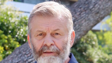 Ο-Απόστολος-Γκλέτσος-για-πρώτη-φορά-στη-Μύκονο-μετά-την-αγορά-ξενοδοχείου-στην-Αίγινα