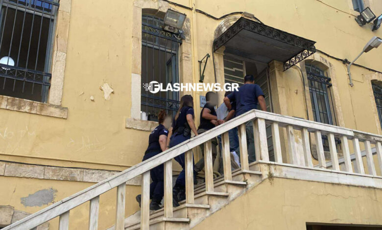 Χανιά:-Ο-56χρονος-που-μαχαίρωσε-τη-σύντροφό-του-είχε-αποπειραθεί-να-βιάσει-και-άλλη-γυναίκα