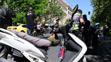 Πάνω-από-3.000-παραβάσεις-για-κράνος-μέσα-σε-μία-εβδομάδα-–-Οι-«πρωταθλήτριες»-περιοχές