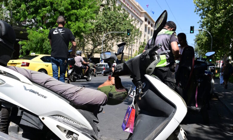 Πάνω-από-3.000-παραβάσεις-για-κράνος-μέσα-σε-μία-εβδομάδα-–-Οι-«πρωταθλήτριες»-περιοχές