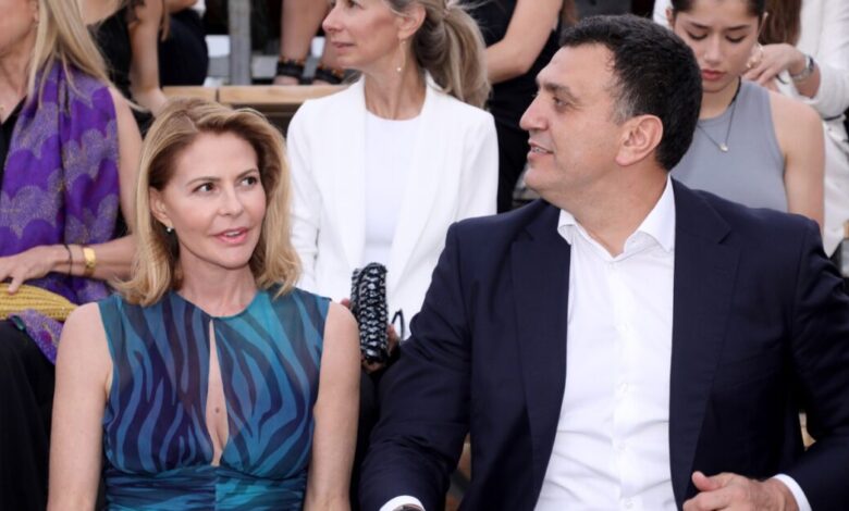 Τζένη-Μπαλατσινού-και-Βασίλης-Κικίλιας-σε-καλοκαιρινό-mood-στην-Πάτμο:-Οι-φωτογραφίες-από-τις-διακοπές-τους