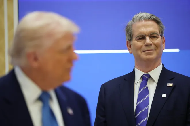 Με-«καπέλο»-10%-θέλουν-να-πουλούν-στους-Ευρωπαίους-τα-όπλα-για-την-Ουκρανία-οι-ΗΠΑ