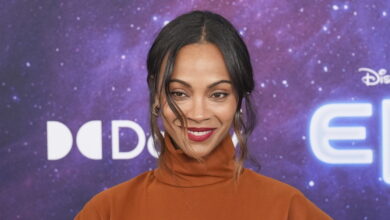 Η-ηθοποιός-zoe-saldana-«μαγεύει»-στις-διακοπές-της-στην-Μύκονο