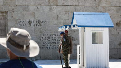 Τι-έγινε-με-τον-23χρονο-μετανάστη-στο-Μνημείο-του-Αγνώστου-Στρατιώτη-–-Δεν-συνελήφθη