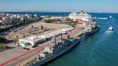Πειραιάς:-Γυναίκα-ανασύρθηκε-από-τη-θάλασσα-χωρίς-τις-αισθήσεις-της-έξω-από-τη-Σχολή-Ναυτικών-Δοκίμων