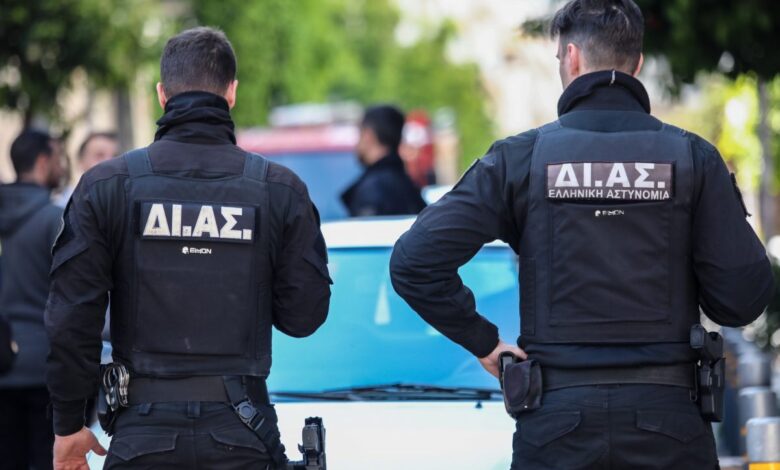 Σύλληψη-τριών-ατόμων-για-ναρκωτικά-σε-Τρίκαλα-και-Φαρκαδόνα