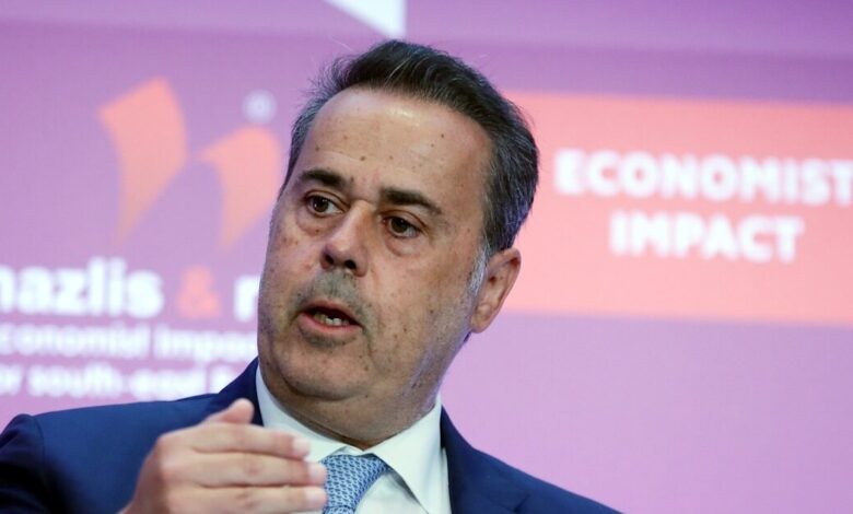 Παπασταύρου:-Στις-3-Σεπτεμβρίου-έρχονται-νέες-προτάσεις-για-την-αποκλιμάκωση-των-τιμών-ρεύματος-στους-καταναλωτές