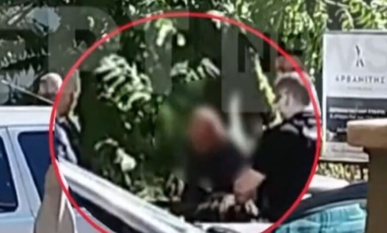 Γυναικοκτονία-στον-Βόλο:-Η-στιγμή-που-ο-40χρονος-συλλαμβάνεται-από-τους-αστυνομικούς-–-Βίντεο-ντοκουμέντο