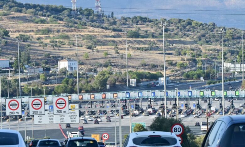 Επιστροφή-αδειούχων-του-Αυγούστου:-Αυξημένη-η-κίνηση-στην-Αθηνών-–-Κορίνθου,-χαμηλές-ταχύτητες-από-Κινέτα-μέχρι-Μέγαρα