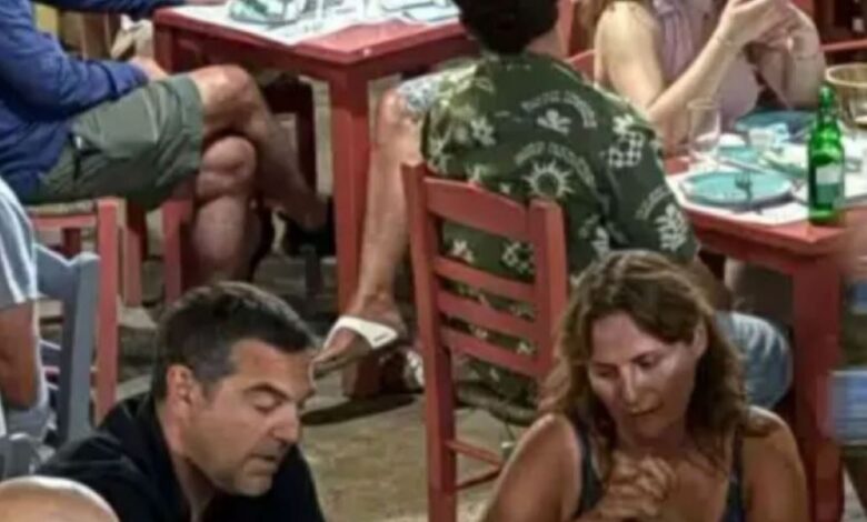 Ο-Αλέξης-Τσίπρας-έκανε-διακοπές-στην-Αστυπάλαια-–-Η-φωτογραφία-με-τη-σύζυγό-του-Μπέτυ-Μπαζιάνα