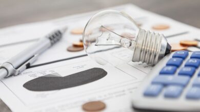 Ηλεκτρικό-ρεύμα:-Έρχονται-νέα-«κόκκινα»-τιμολόγια,-αμιγώς-σταθερά-και-κυμαινόμενα