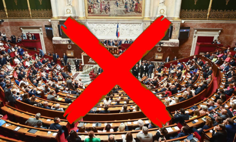 Η-Γαλλία-σε-κυβερνητική-κρίση-Υπέρ-της-προσφυγής-στις-κάλπες-το-63%-των-Γάλλων