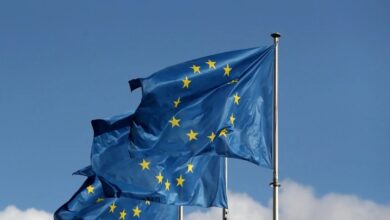 Η-ΕΕ-εξετάζει-δευτερεύουσες-κυρώσεις-για-να-πλήξει-την-πολεμική-προσπάθεια-της-Ρωσίας