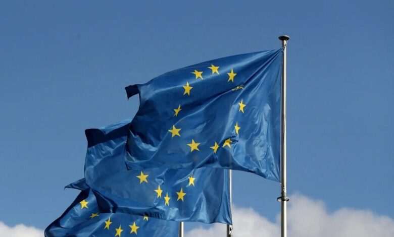 Η-ΕΕ-εξετάζει-δευτερεύουσες-κυρώσεις-για-να-πλήξει-την-πολεμική-προσπάθεια-της-Ρωσίας