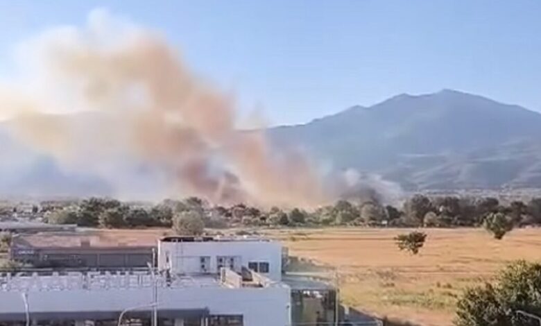 Φωτιά-στην-Κομοτηνή-–-Επιχειρούν-και-εναέρια-μέσα,-ήχησε-το-112