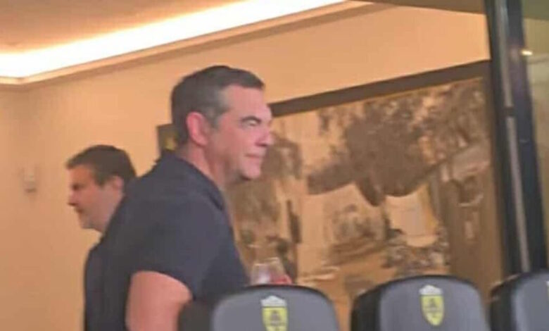Η-υπόσχεση-του-Αλέξη-Τσίπρα-στον-γιο-του-Νεκτάριου-Σαντορινιού-που-έγινε-πραγματικότητα