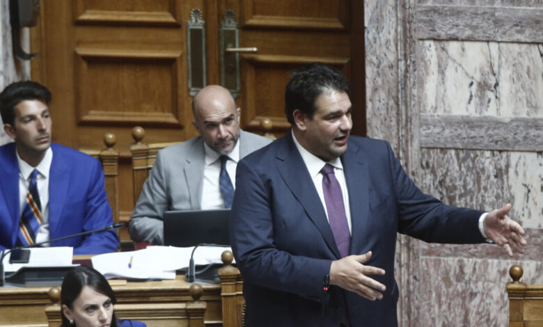Υπερψηφίστηκε-το-νομοσχέδιο-του-Υπουργείου-Εσωτερικών-για-την-αναμόρφωση-του-πειθαρχικού-δικαίου-στο-Δημόσιο