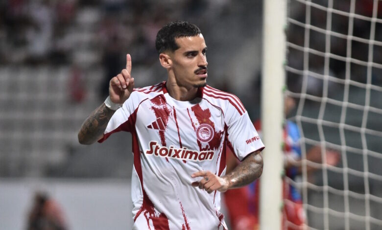 Βόλος-–-Ολυμπιακός-0-2:-Ο-Τσικίνιο-έσπασε-το-«μπλόκο»-στο-Πανθεσσαλικό-και-έφερε-το-2/2-για-τους-Πειραιώτες-στη-super-league