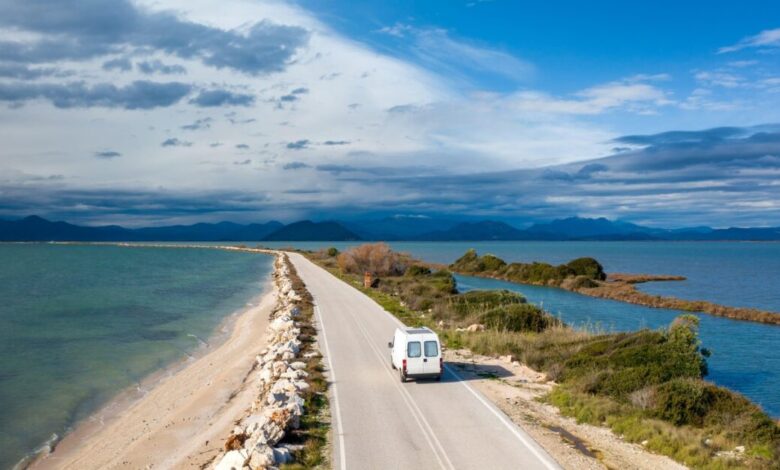 Κορωνησία:-Το-πιο-μαγευτικό-road-trip-στην-Ελλάδα-ανάμεσα-σε-λιμνοθάλασσες-και-φλαμίνγκο