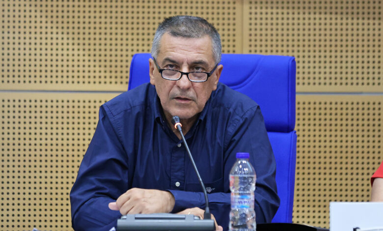 Κουρέτας:-“Η-ευλογιά-αντιμετωπίζεται-μόνο-με-την-Επιστήμη”