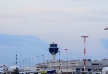Θεσσαλονίκη:-Αναγκαστική-προσγείωση-αεροσκάφους-στο-αεροδρόμιο-«Μακεδονία»-–-Συνελήφθη-Βρετανός-για-επίθεση-σε-επιβάτη
