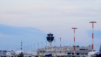 Θεσσαλονίκη:-Αναγκαστική-προσγείωση-αεροσκάφους-στο-αεροδρόμιο-«Μακεδονία»-–-Συνελήφθη-Βρετανός-για-επίθεση-σε-επιβάτη