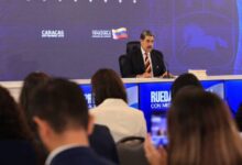 Μαδούρο:-«Η-δημοκρατία-στα-όπλα»-αν-δεχθούμε-επίθεση