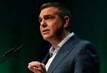 Αλέξης-Τσίπρας:-Συρρικνώνουν-το-κοινωνικό-κράτος-ενώ-αυξάνουν-τις-απευθείας-αναθέσεις