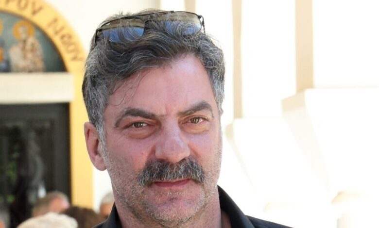 Στάθης-Μαντζώρος:-«Το-εγκεφαλικό-ήταν-και-είναι-πολύ-σοβαρό,-οι-πιθανότητες-να-ξυπνήσει-είναι-50-50»-λέει-ο-πατέρας-του