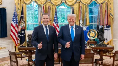 Τραμπ:-Η-ΕΕ.-μας-πληρώνει-σχεδόν-1-τρις-και-είναι-χαρούμενη-που-το-κάνει…
