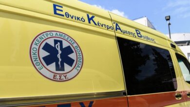 Αίγινα:-Μετέφεραν-με-ράσο-παπά-αντί-φορείου-τραυματισμένη-γυναίκα-–-Για-ακόμη-μια-φορά-δεν-υπήρχε-οδηγός-ασθενοφόρου