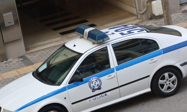Ρόδος:-Ρομά-εξαπατούσαν-γυναίκες-παριστάνοντας-υπαλλήλους-της-ΔΕΔΔΗΕ-–-Τις-έπειθαν-να-βγάλουν-τα-κοσμήματα-εκτός-σπιτιού