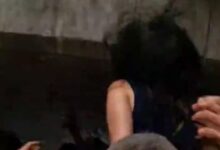 viral-ατύχημα-στην-Μπριζ:-Τουρίστρια-σηκώθηκε-όρθια-και-χτύπησε-το-κεφάλι-της-σε-γέφυρα